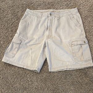 EUC Kenneth Cole Reaction Men's Beige Cargo Shorts